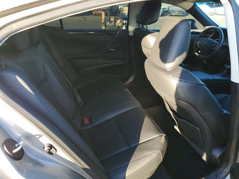 46368326 :رقم المزاد ، 58ACA1C11MU004985 vin ، 2021 Lexus Es 300h مزاد بيع