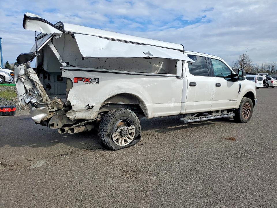46355806 :رقم المزاد ، 1FT8W3BT2JEC72421 vin ، 2018 Ford F350 مزاد بيع