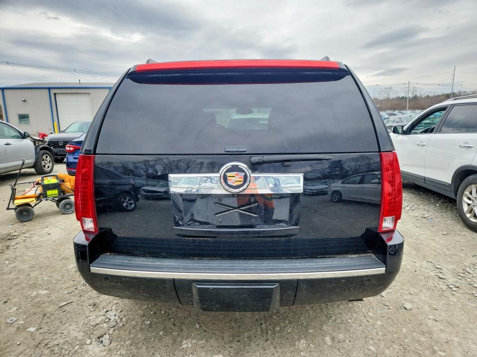 75909815 :رقم المزاد ، 1GYUKCEF4AR135077 vin ، 2010 Cadillac Escalade مزاد بيع