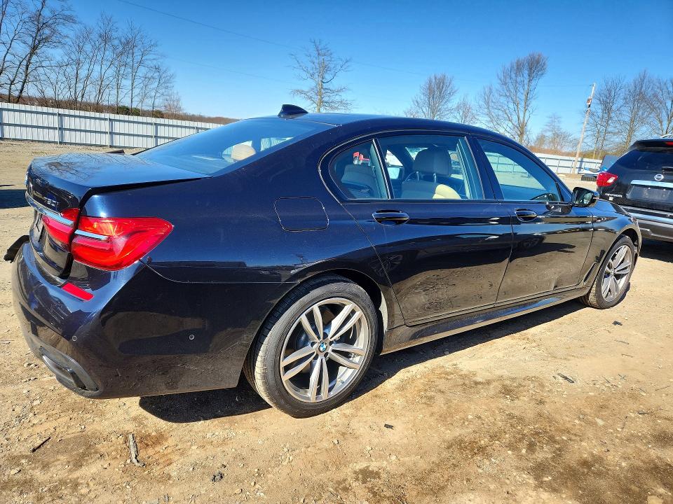 2016 Bmw 750 მანქანა იყიდება აუქციონზე, vin: WBA7F2C5XGG418306, აუქციონის ნომერი: 46889186