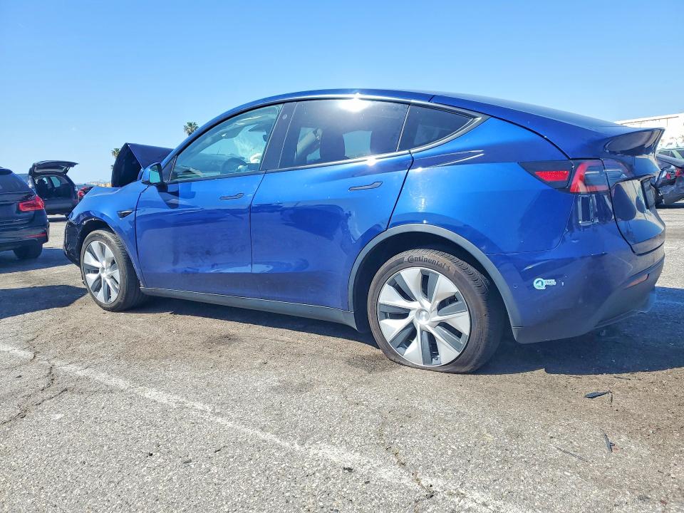 45552026 :رقم المزاد ، 5YJYGDED4MF116536 vin ، 2021 Tesla Model Y مزاد بيع