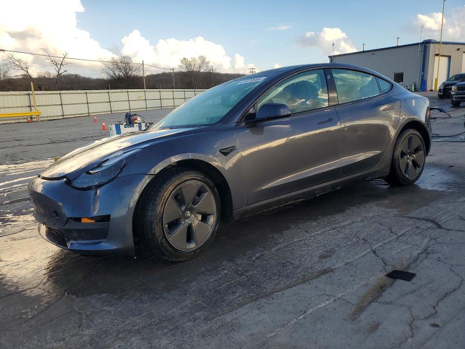 41873566 :رقم المزاد ، 5YJ3E1EA7PF656780 vin ، 2023 Tesla Model 3 مزاد بيع