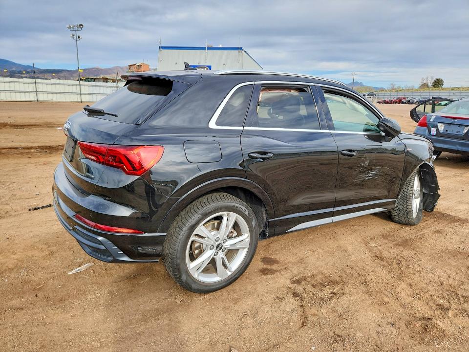 48106776 :رقم المزاد ، WA1DECF39M1021333 vin ، 2021 Audi Q3 مزاد بيع
