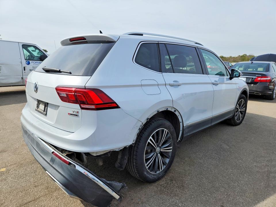 Продаж на аукціоні авто 2018 Volkswagen Tiguan, vin: 3VV2B7AX2JM040443, номер лоту: 47304006
