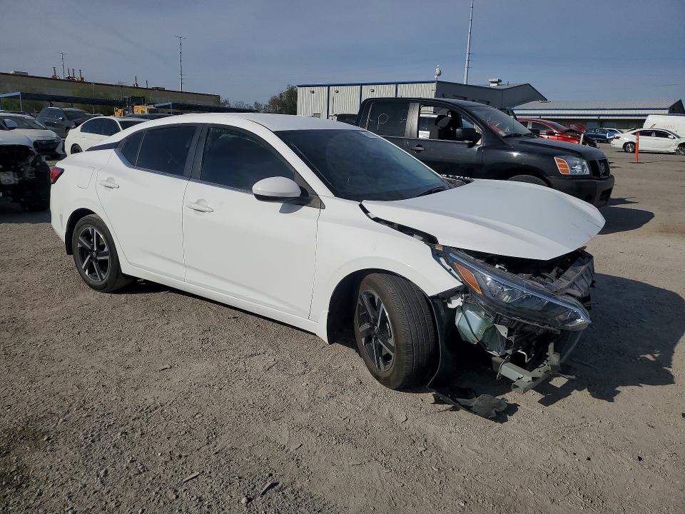 48133356 :رقم المزاد ، 3N1AB8CV1RY385577 vin ، 2024 Nissan Sentra مزاد بيع