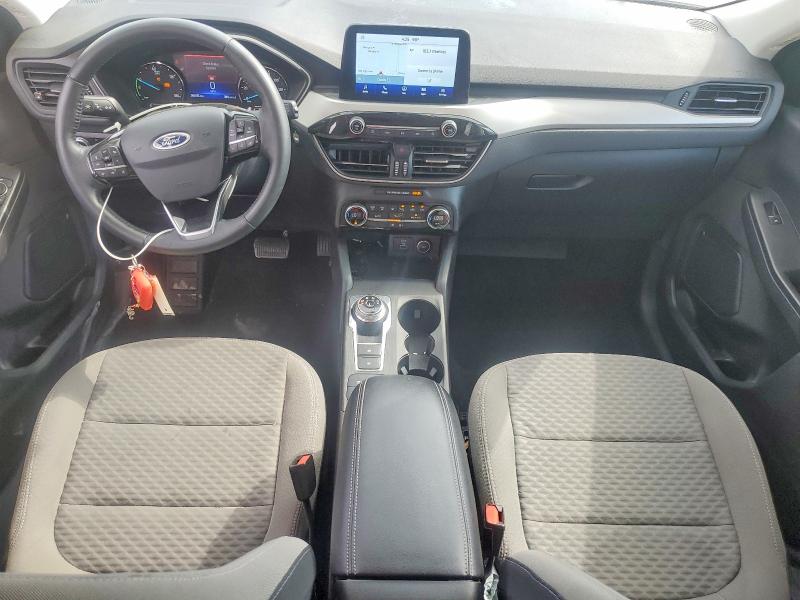 47102346 :رقم المزاد ، 1FMCU0BZ1MUA18062 vin ، 2021 Ford Escape مزاد بيع