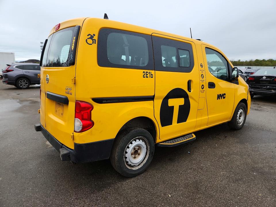 47618866 :رقم المزاد ، 3N8CM0JTXHK707450 vin ، 2017 Nissan Nv200 مزاد بيع