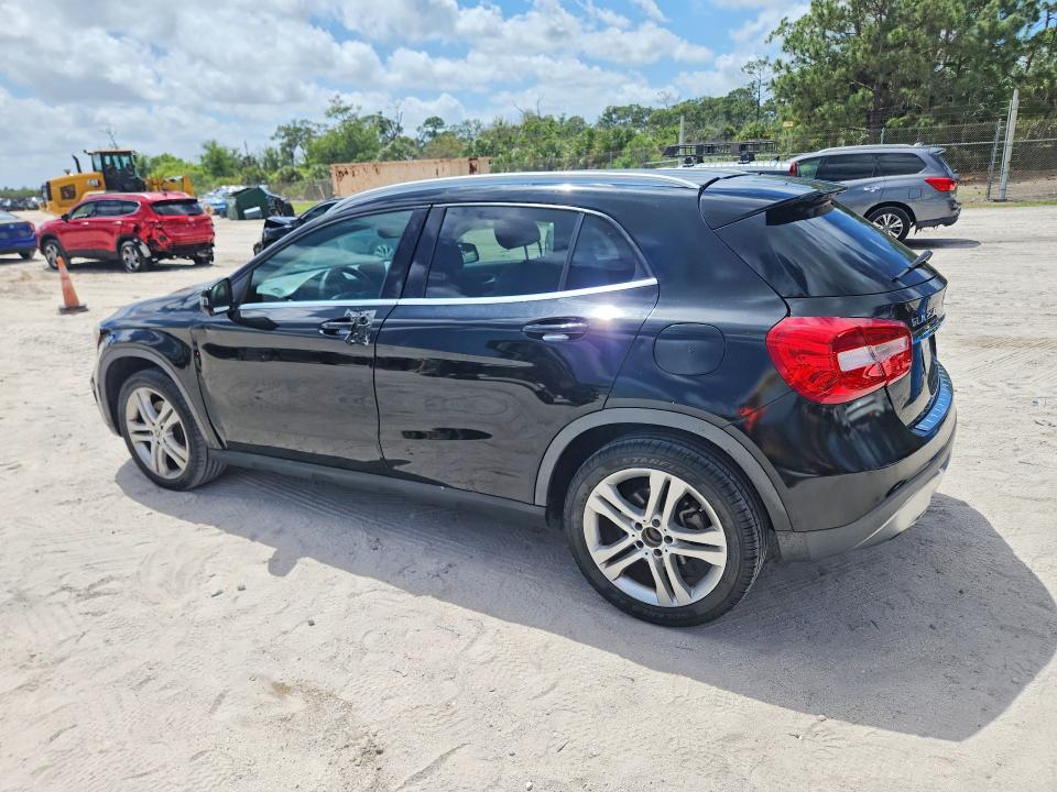 47664576 :رقم المزاد ، WDCTG4EB7JJ426882 vin ، 2018 Mercedes-benz Gla مزاد بيع