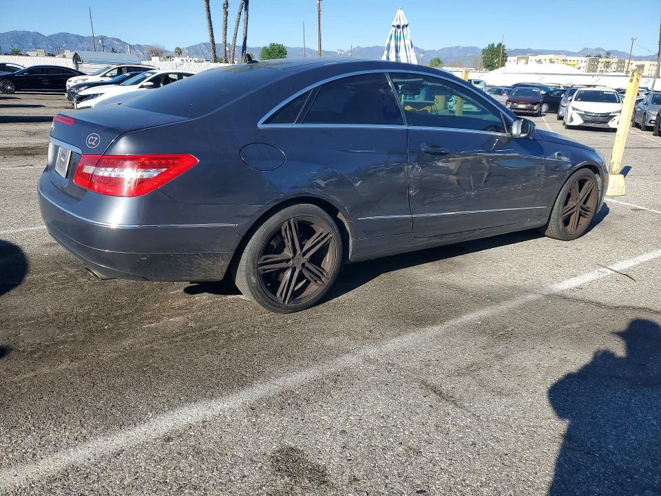 Продажа на аукционе авто 2010 Mercedes-benz E, vin: WDDKJ5GB5AF011879, номер лота: 41733396