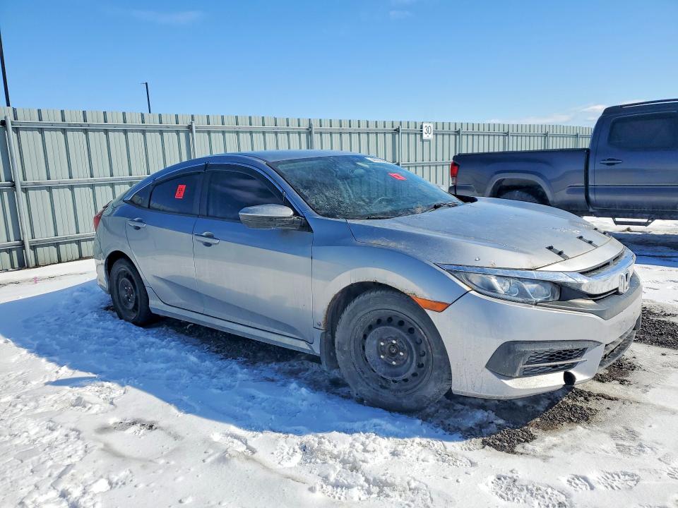 47015336 :رقم المزاد ، 2HGFC2F5XJH007228 vin ، 2018 Honda Civic مزاد بيع