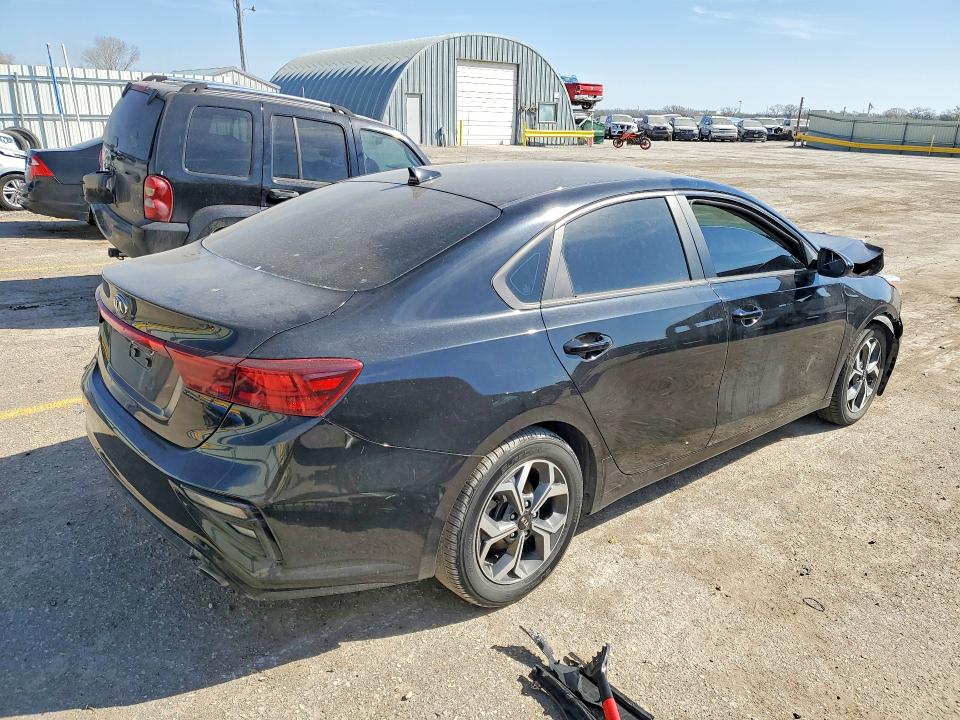 46488486 :رقم المزاد ، 3KPF24AD5ME309232 vin ، 2021 Kia Forte مزاد بيع