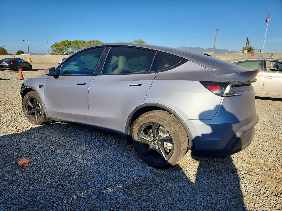47433996 :رقم المزاد ، 7SAYGDEE7TF330852 vin ، 2026 Tesla Model Y مزاد بيع