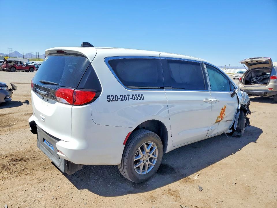 46948016 :رقم المزاد ، 2C4RC1CG2PR588142 vin ، 2023 Chrysler Voyager مزاد بيع