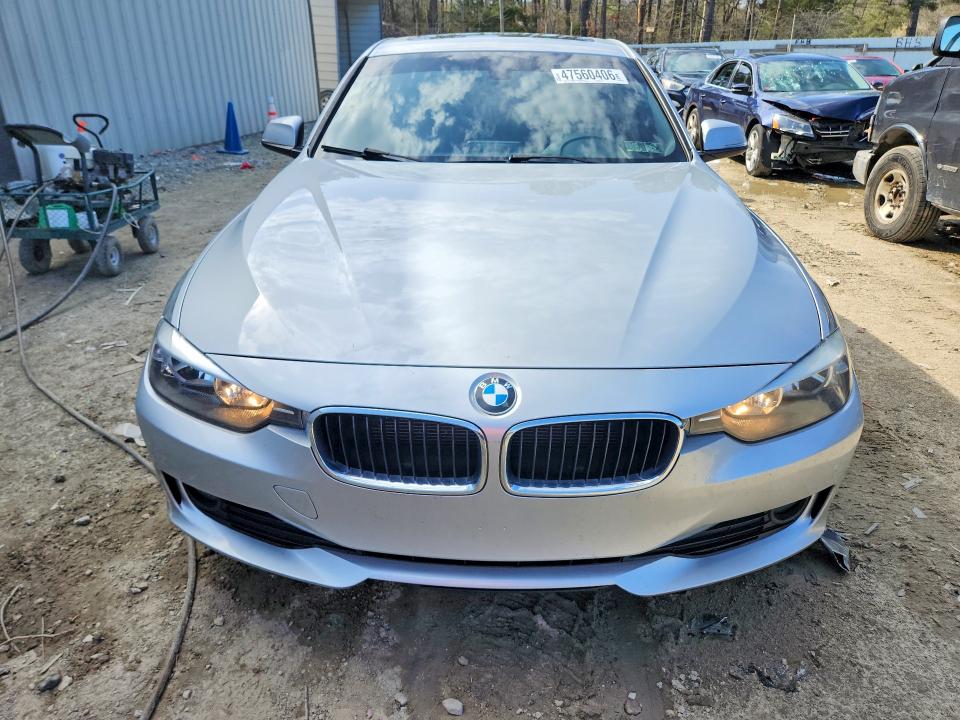 47560406 :رقم المزاد ، WBA3C3C56DF981691 vin ، 2013 Bmw 320 مزاد بيع