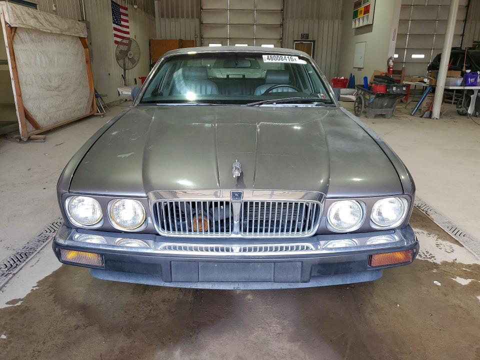 1990 Jaguar Xj6 მანქანა იყიდება აუქციონზე, vin: SAJFY1743LC618242, აუქციონის ნომერი: 48008416