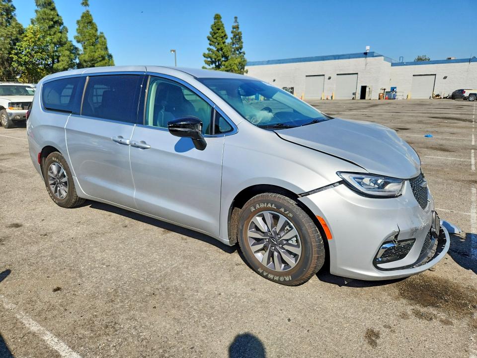 Продажа на аукционе авто 2024 Chrysler Pacifica, vin: 2C4RC1S73RR150394, номер лота: 47057986