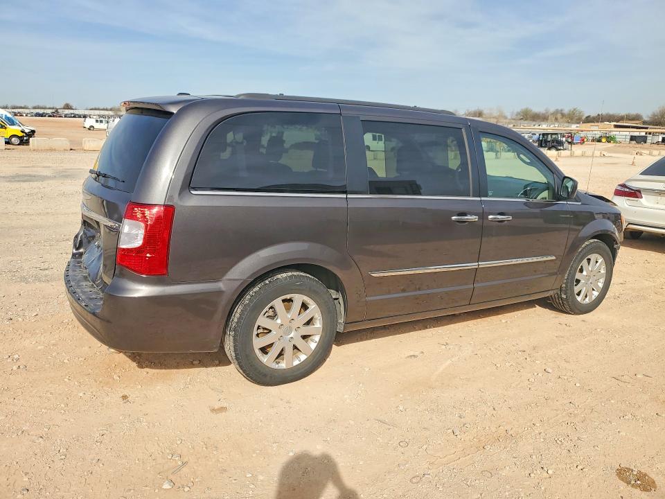 45800796 :رقم المزاد ، 2C4RC1BG2FR505678 vin ، 2015 Chrysler Town & Country مزاد بيع