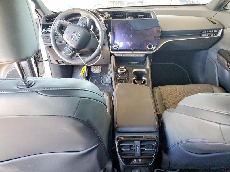Продажа на аукционе авто 2024 Lexus Rz 300e, vin: JTJABABB2RA000914, номер лота: 46187806
