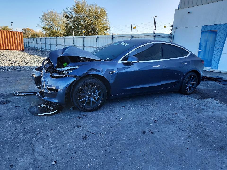 Продажа на аукционе авто 2019 Tesla Model 3, vin: 5YJ3E1EA5KF308095, номер лота: 79629975