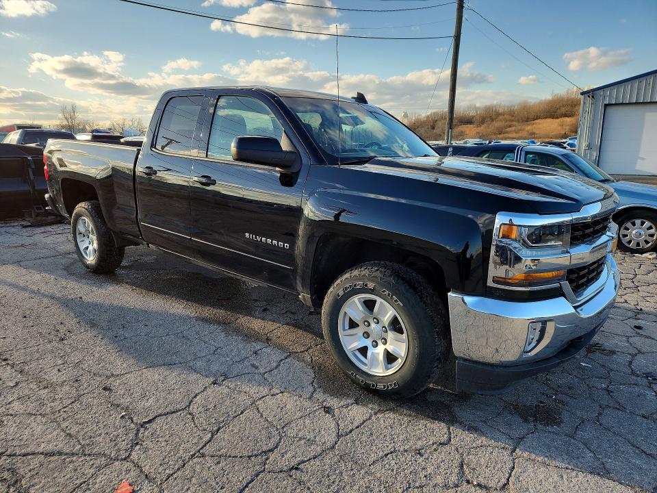 Продаж на аукціоні авто 2018 Chevrolet Silverado, vin: 1GCVKREH7JZ374699, номер лоту: 47829316