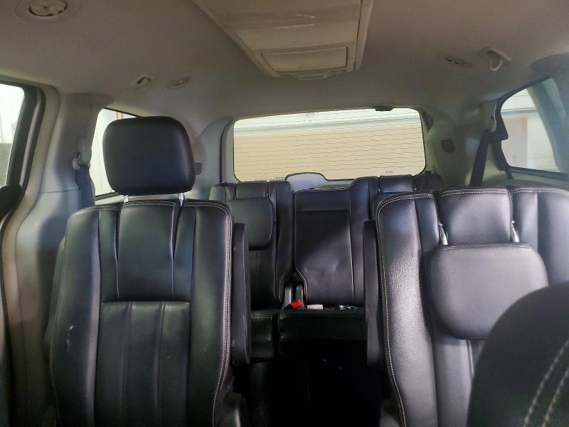 46057636 :رقم المزاد ، 2C4RC1BG7FR551586 vin ، 2015 Chrysler Town & Country مزاد بيع