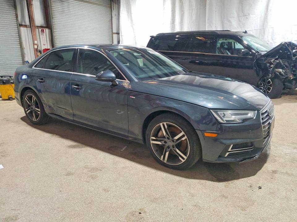 47011926 :رقم المزاد ، WAUENAF4XHN004589 vin ، 2017 Audi A4 مزاد بيع