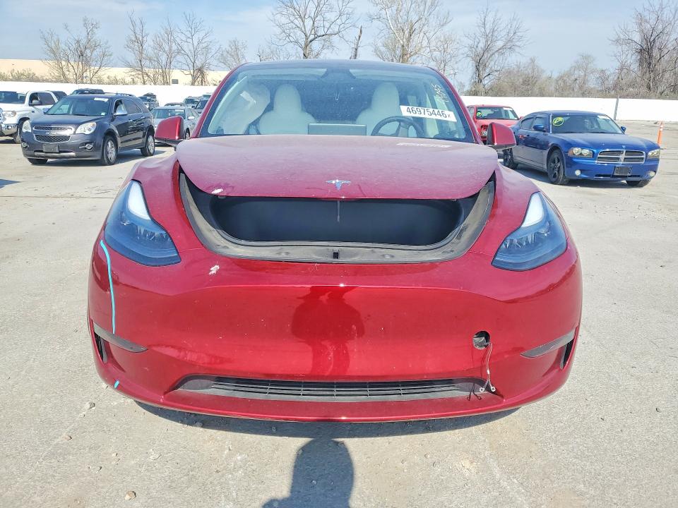 2024 Tesla Model Y მანქანა იყიდება აუქციონზე, vin: 7SAYGDED2RF208318, აუქციონის ნომერი: 46975446