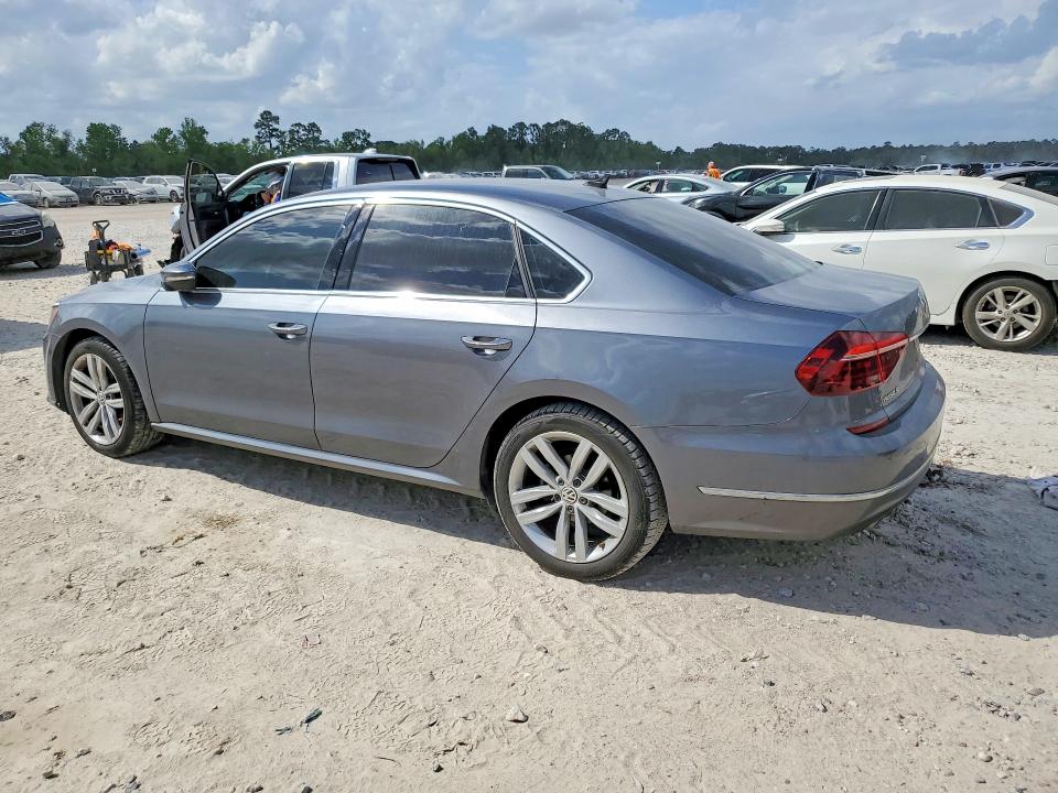 48265226 :رقم المزاد ، 1VWBA7A34JC007294 vin ، 2018 Volkswagen Passat مزاد بيع