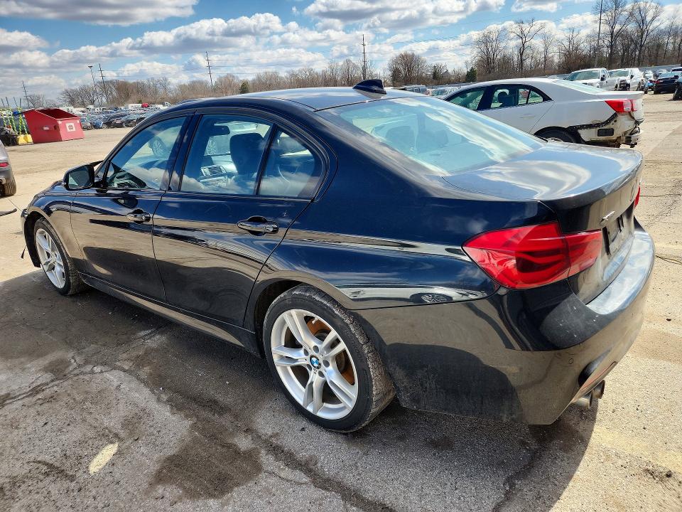 45777156 :رقم المزاد ، WBA8D9C39HA004956 vin ، 2017 Bmw 330 مزاد بيع