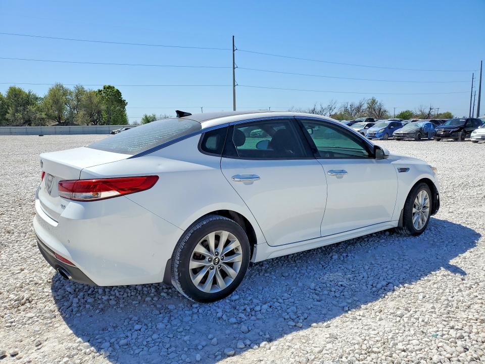 Продажа на аукционе авто 2016 Kia Optima, vin: 5XXGU4L37GG120175, номер лота: 46410936