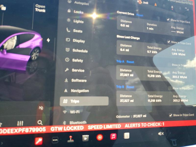 2023 Tesla Model Y მანქანა იყიდება აუქციონზე, vin: 7SAYGDEEXPF879905, აუქციონის ნომერი: 41980556