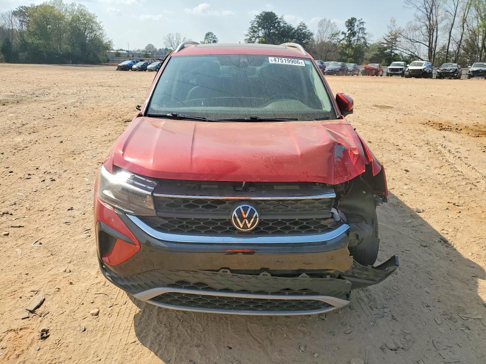 Продажа на аукционе авто 2022 Volkswagen Taos, vin: 3VVLX7B29NM031415, номер лота: 47519906
