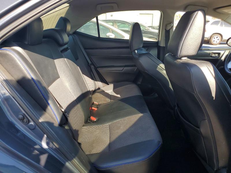 47650436 :رقم المزاد ، 5YFBURHEXJP758565 vin ، 2018 Toyota Corolla مزاد بيع