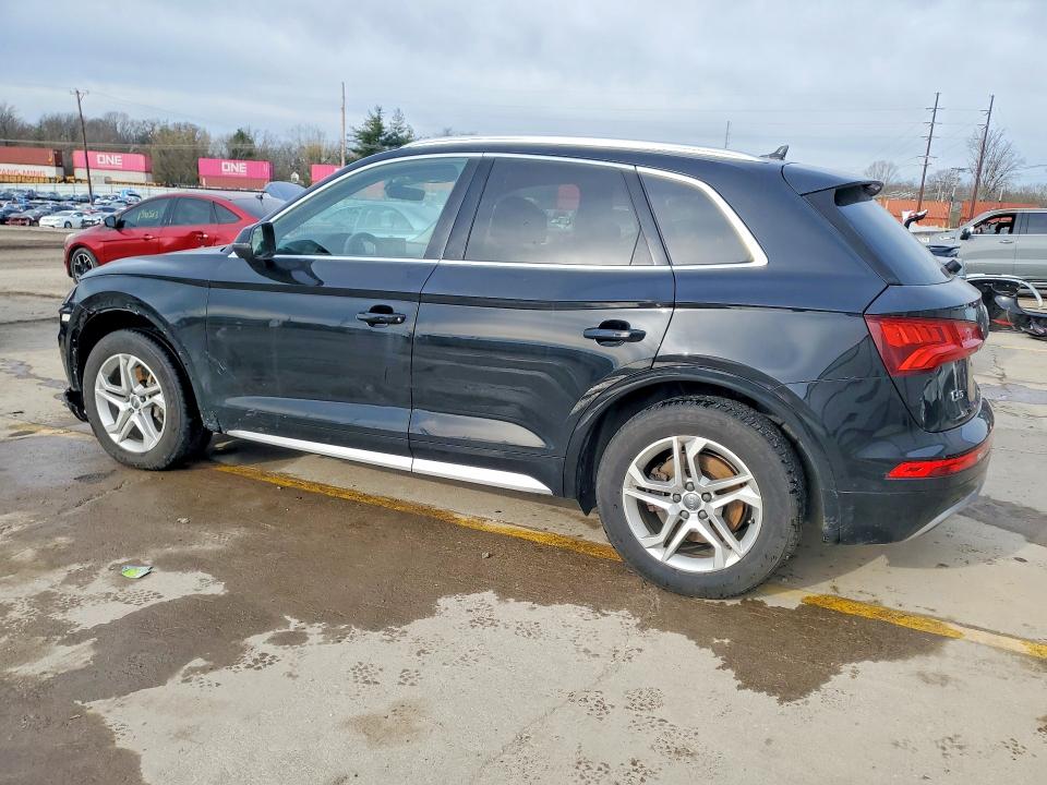 46875646 :رقم المزاد ، WA1BNAFY3J2043373 vin ، 2018 Audi Q5 مزاد بيع