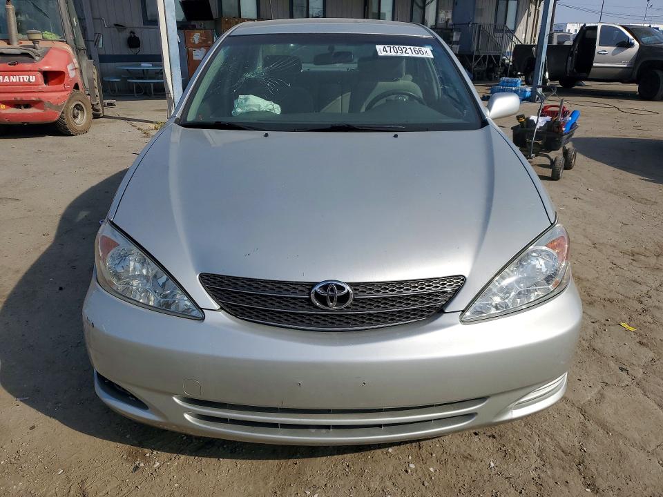47092166 :رقم المزاد ، JTDBE32K320119187 vin ، 2002 Toyota Camry مزاد بيع