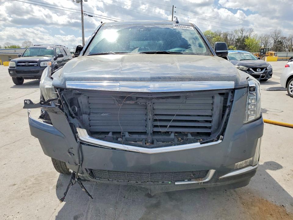 48060646 :رقم المزاد ، 1GYS4BKJ3KR194871 vin ، 2019 Cadillac Escalade مزاد بيع
