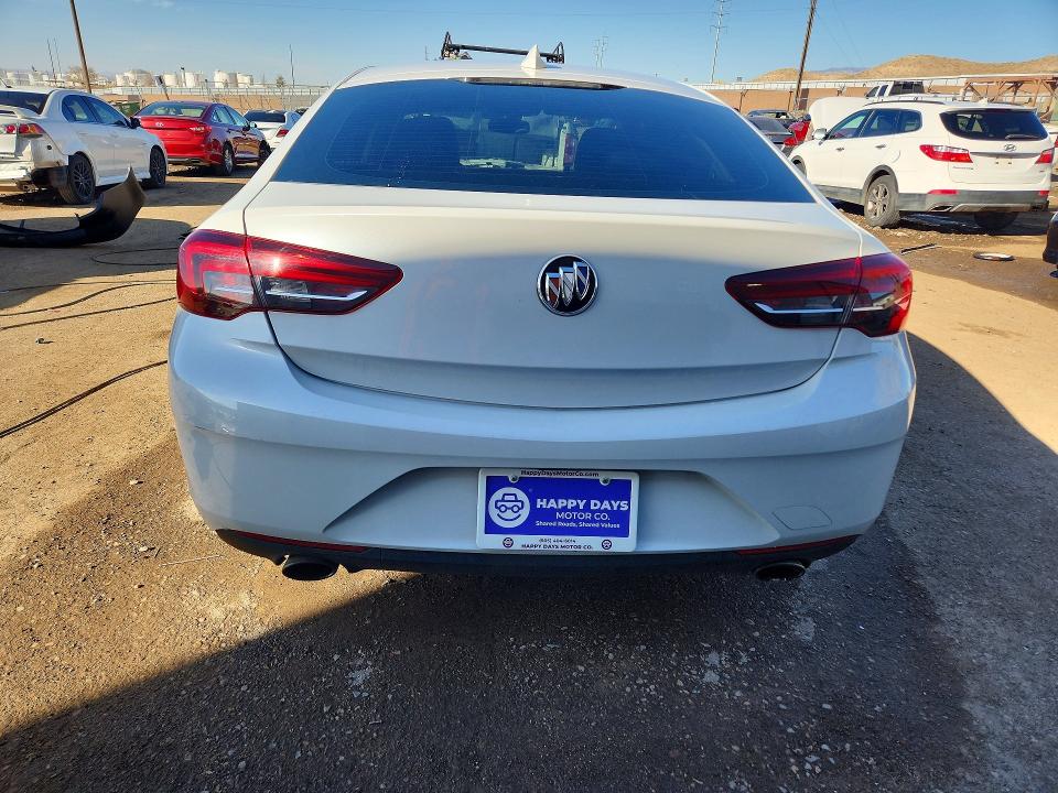 45527426 :رقم المزاد ، W04GN6SX2J1067556 vin ، 2018 Buick Regal مزاد بيع