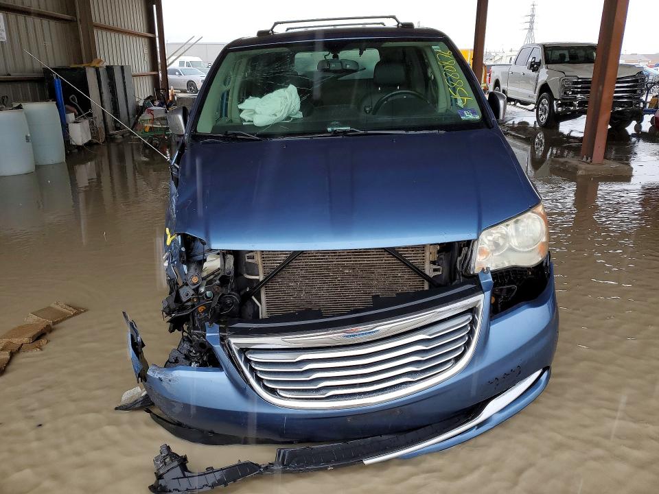 45880876 :رقم المزاد ، 2C4RC1CG9CR125246 vin ، 2012 Chrysler Town & Country مزاد بيع
