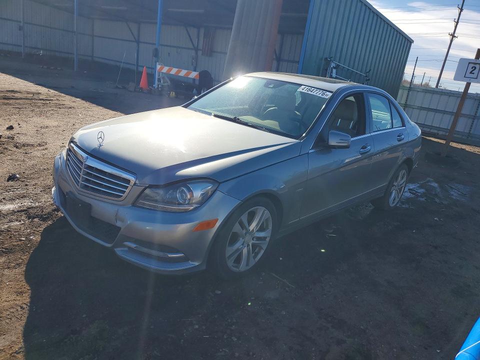 Продажа на аукционе авто 2012 Mercedes-benz C, vin: WDDGF4HBXCA656186, номер лота: 41647776