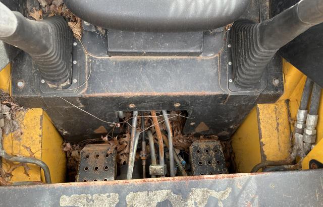 48549663 :رقم المزاد ، KV0250A250800 vin ، 2010 John Deere Skid Steer مزاد بيع