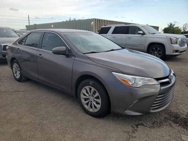 2016 Toyota Camry Le მანქანა იყიდება აუქციონზე, vin: 4T1BF1FK8GU221463, აუქციონის ნომერი: 49043703