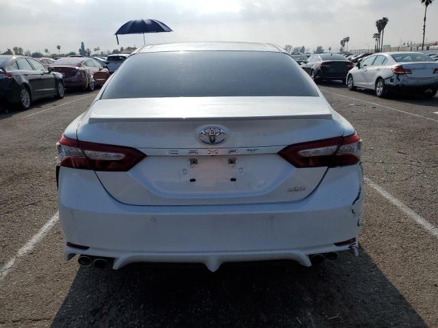 47611133 :رقم المزاد ، 4T1B61HK5JU053088 vin ، 2018 Toyota Camry Xse مزاد بيع