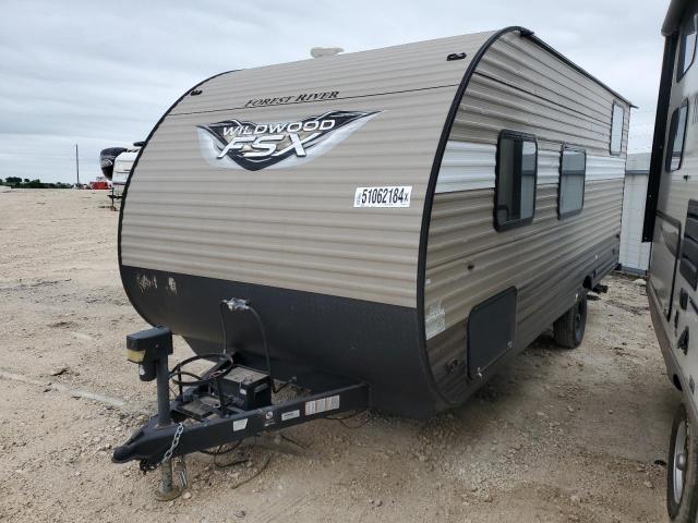51062184 :رقم المزاد ، 4X4TWDV19JY091268 vin ، 2018 Wildwood Forest Riv مزاد بيع