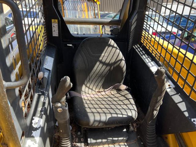 50524944 :رقم المزاد ، KV0250A250800 vin ، 2010 John Deere 250 مزاد بيع