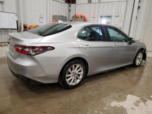 50765114 :رقم المزاد ، 4T1C11AK6MU470317 vin ، 2021 Toyota Camry Le مزاد بيع
