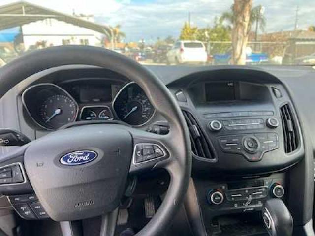 49672754 :رقم المزاد ، 1FADP3FE6JL268977 vin ، 2018 Ford Focus Se مزاد بيع