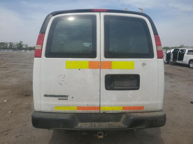 60940765 :رقم المزاد ، 1GCWGFCF6F1147077 vin ، 2015 Chevrolet Express G2 مزاد بيع