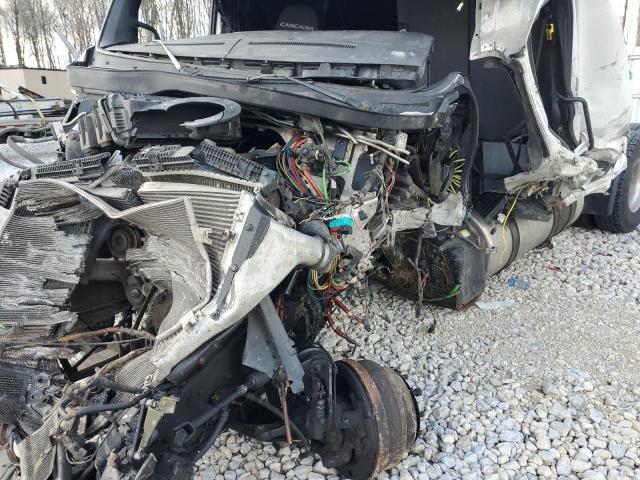 Продажа на аукционе авто 2018 Freightliner Cascadia 126, vin: 3AKJHHDR7JSJW0118, номер лота: 51687915