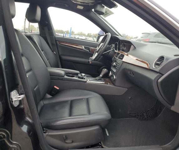 52698965 :رقم المزاد ، WDDGF8BB1CR197616 vin ، 2012 Mercedes-benz C مزاد بيع