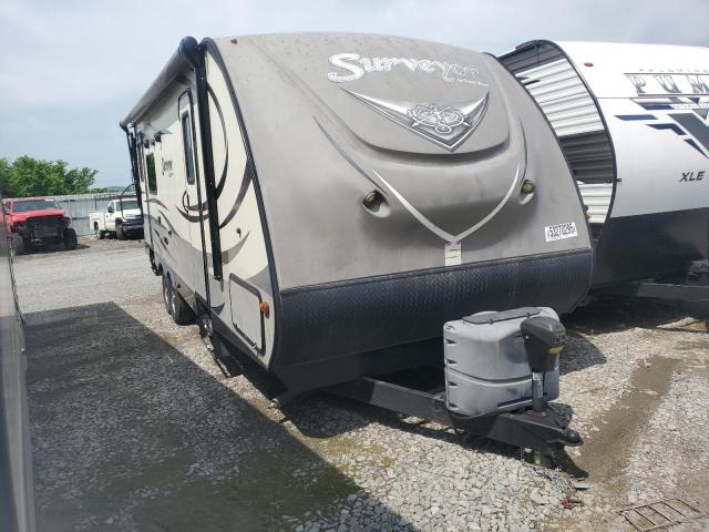 2016 Wildwood Surveryor მანქანა იყიდება აუქციონზე, vin: 4X4TSVA21GL027148, აუქციონის ნომერი: 53270295
